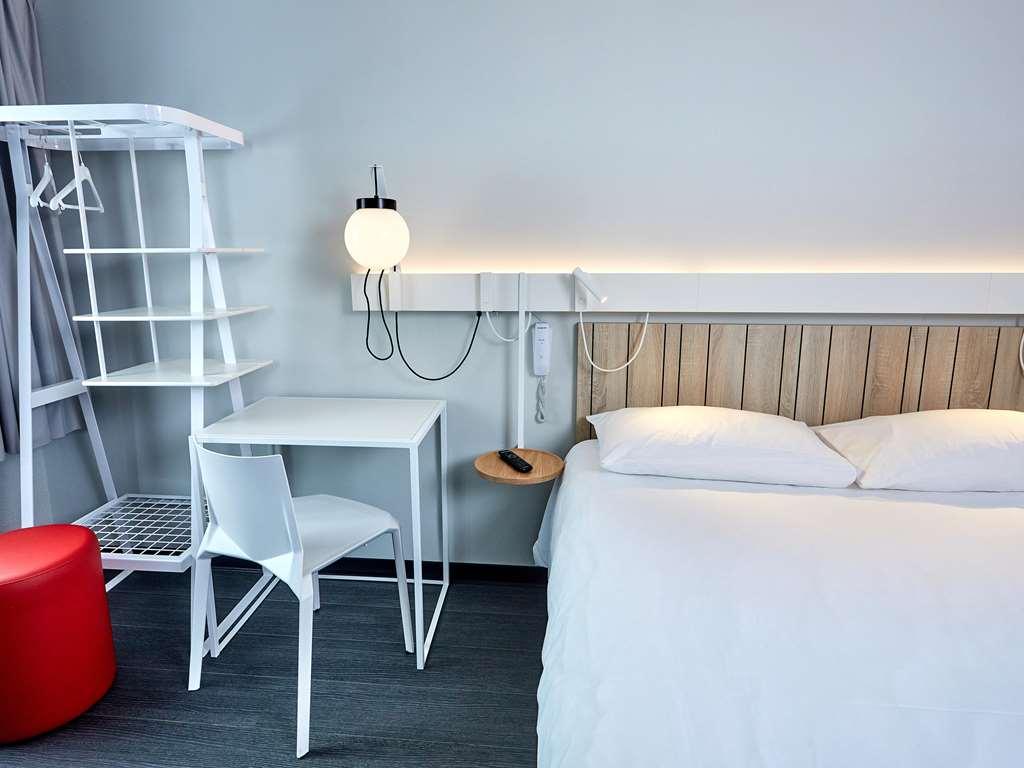 Ibis Auxerre Centre Hotel Стая снимка