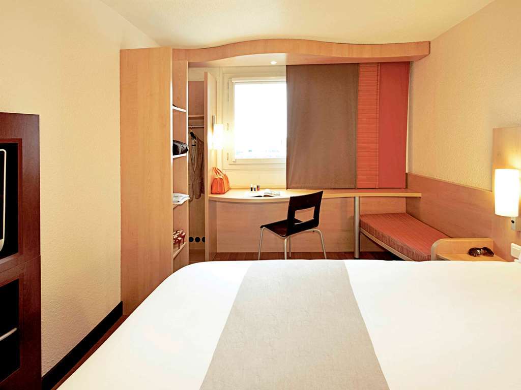 Ibis Auxerre Centre Hotel Стая снимка